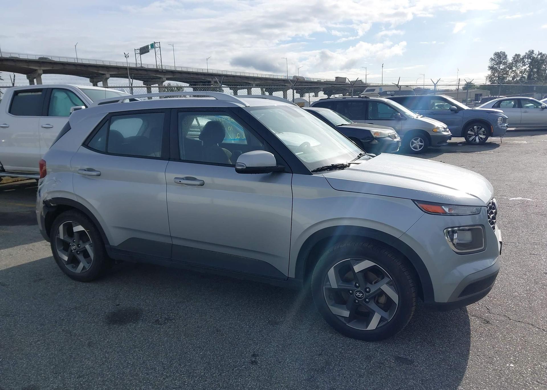 2021 HYUNDAI VENUE