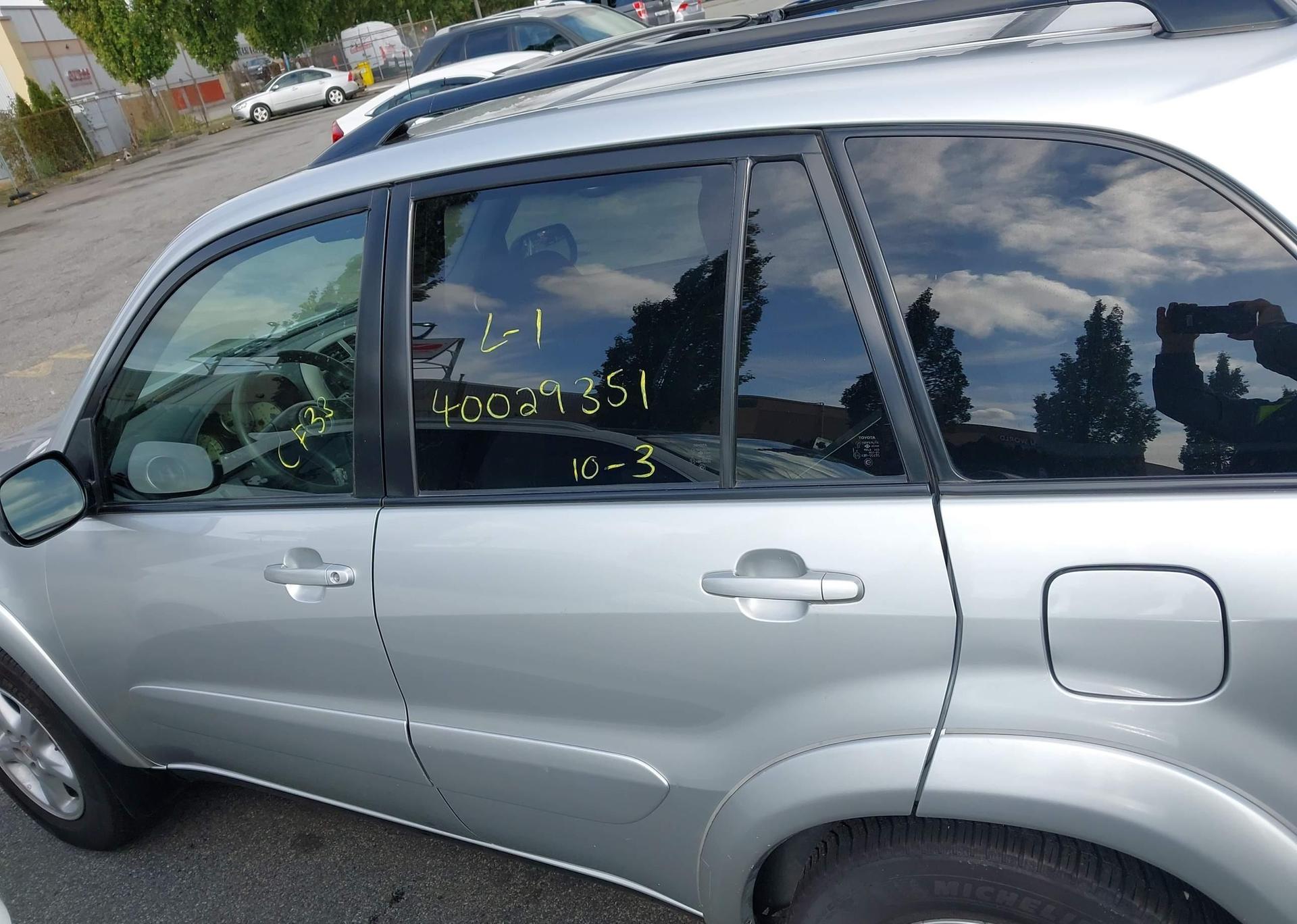 2002 TOYOTA RAV4