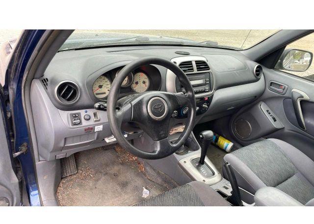 2001 TOYOTA RAV4