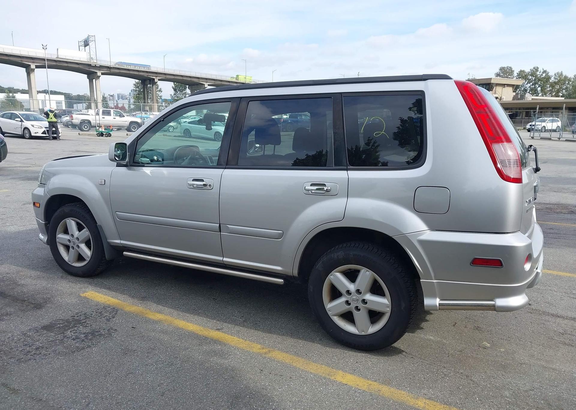 2006 NISSAN X-TRAIL XE