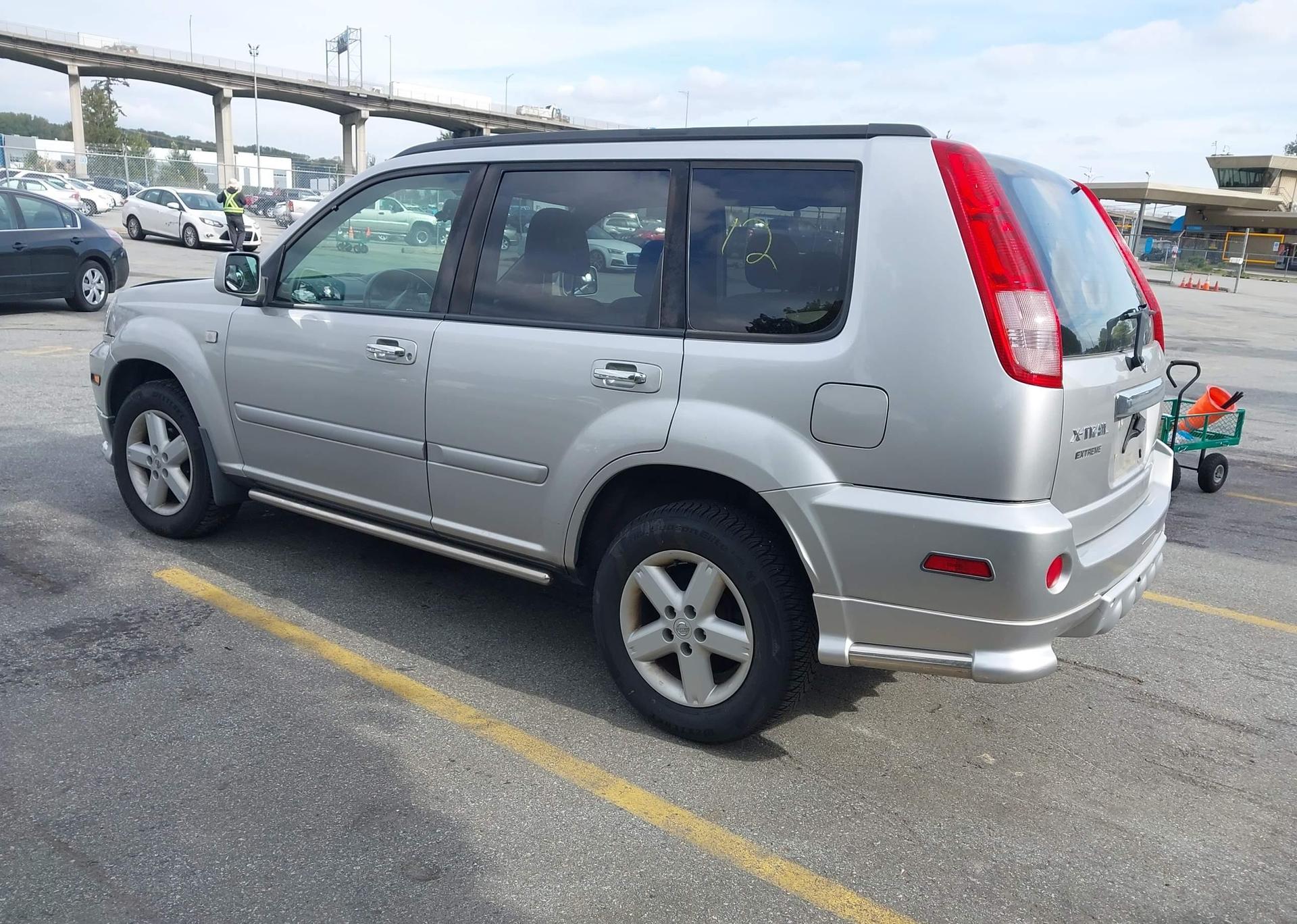 2006 NISSAN X-TRAIL XE