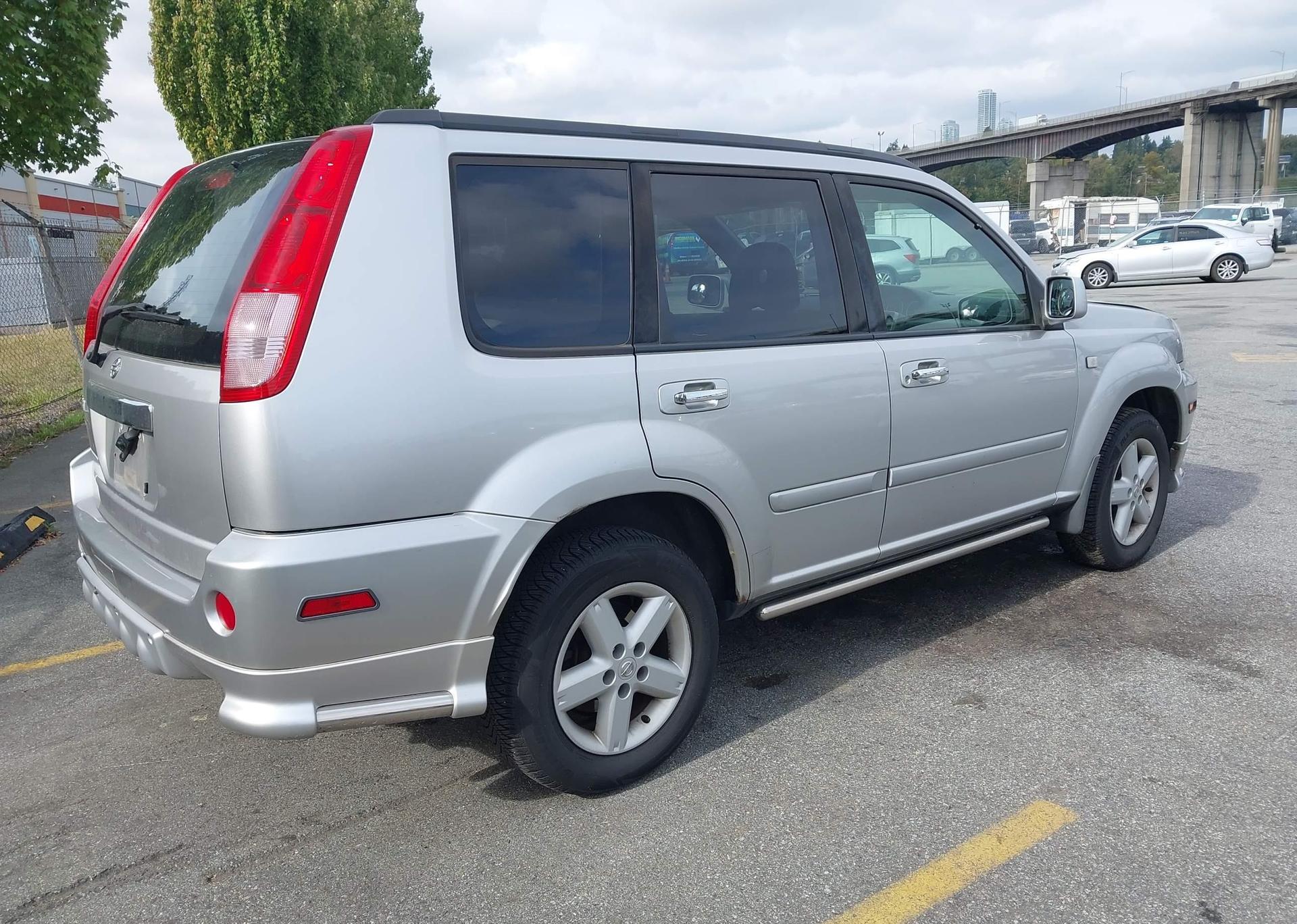 2006 NISSAN X-TRAIL XE