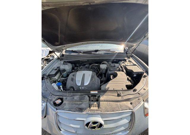 2010 HYUNDAI SANTA FE SE