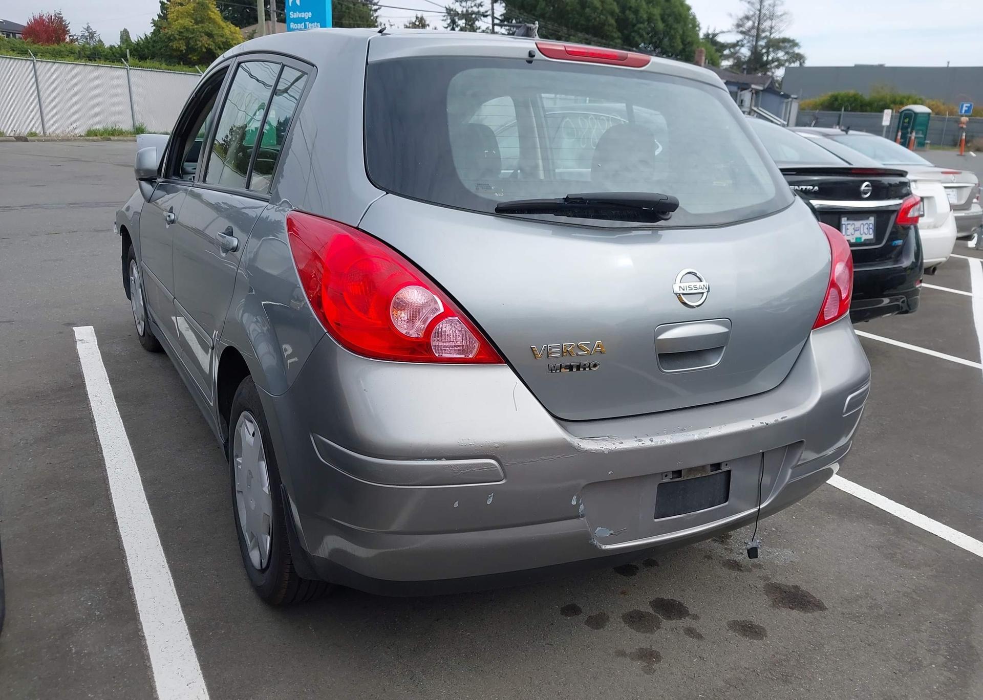 2011 NISSAN VERSA S