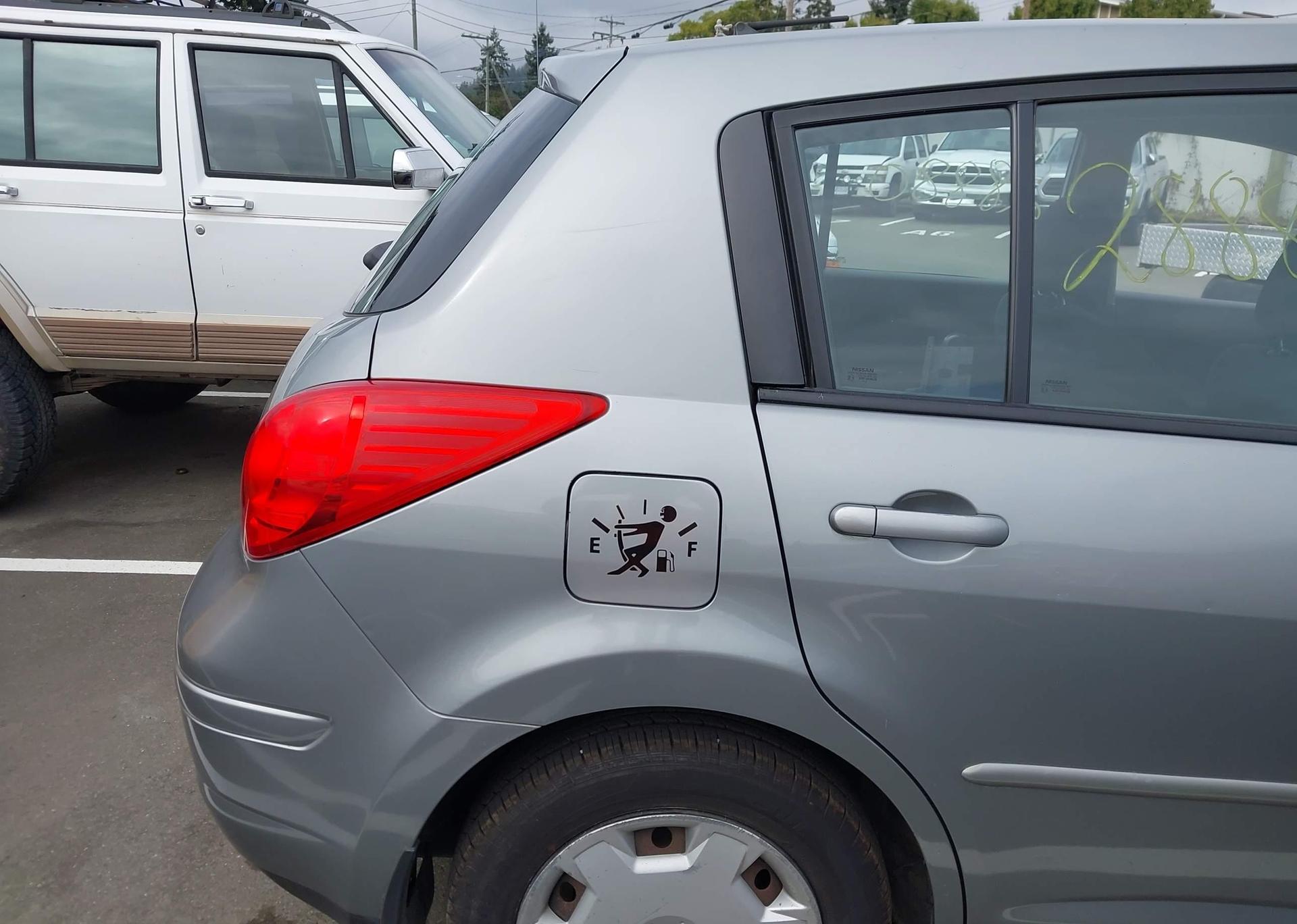 2011 NISSAN VERSA S