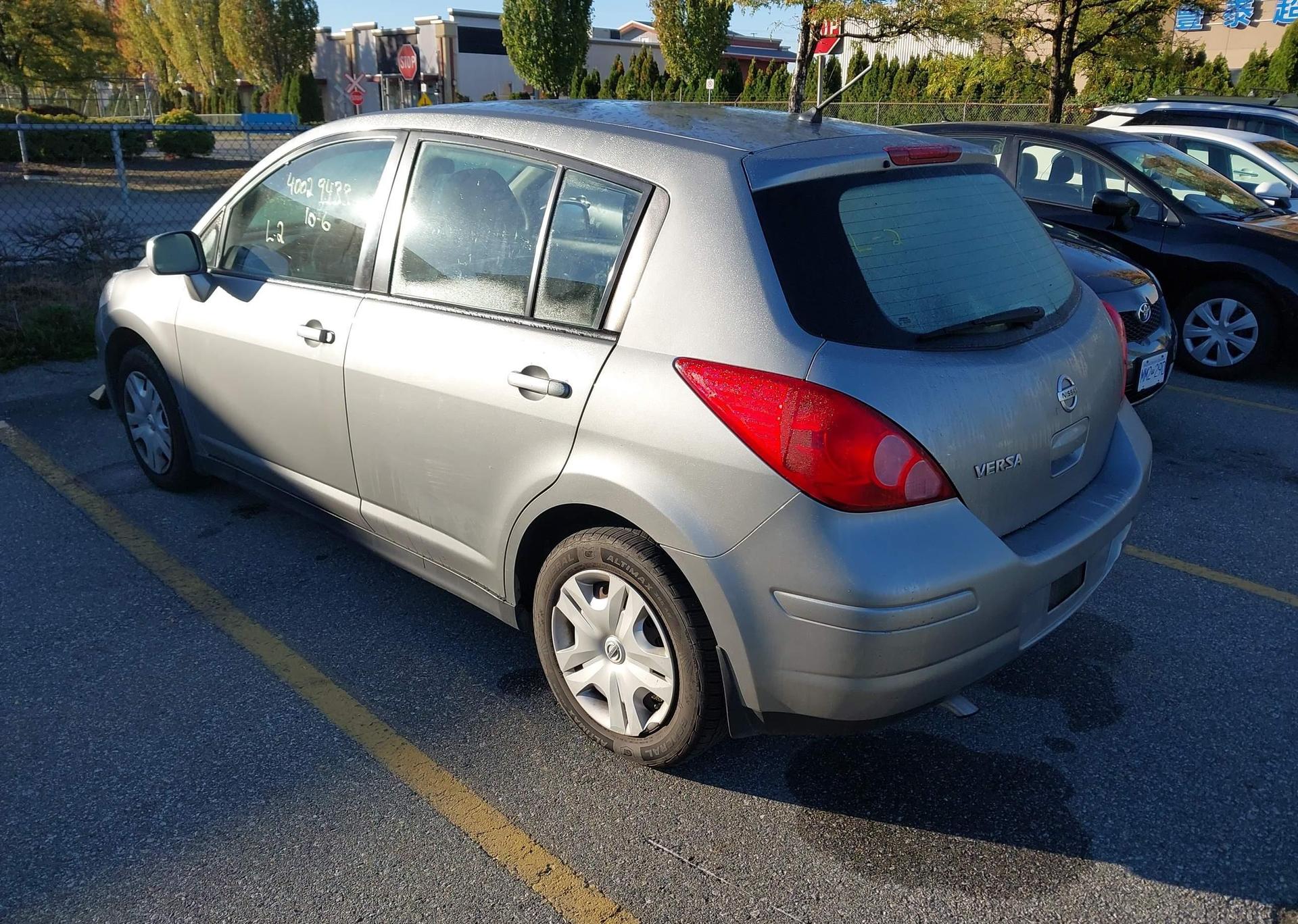 2011 NISSAN VERSA