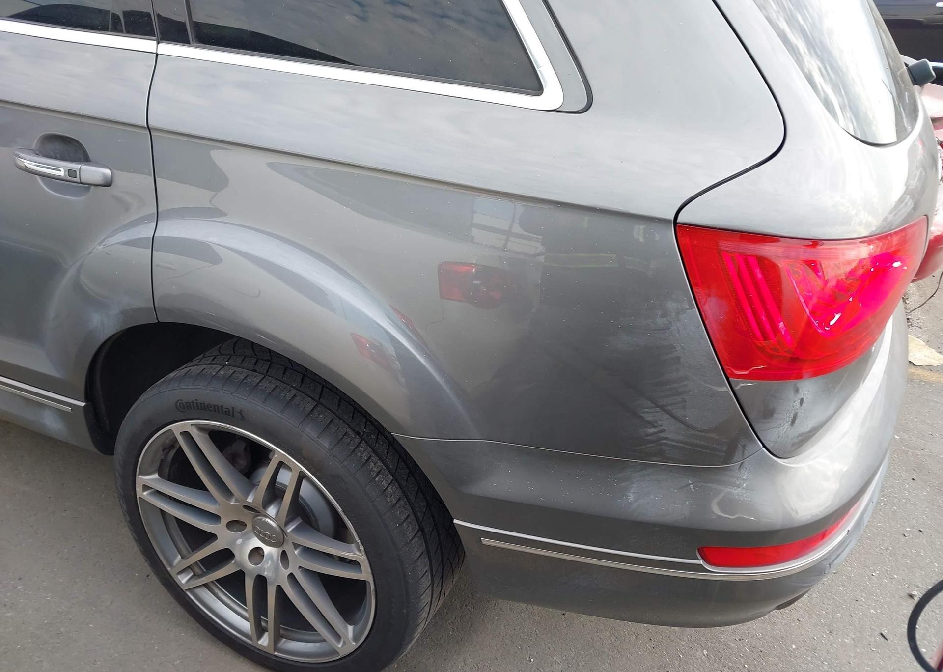 2010 AUDI Q7