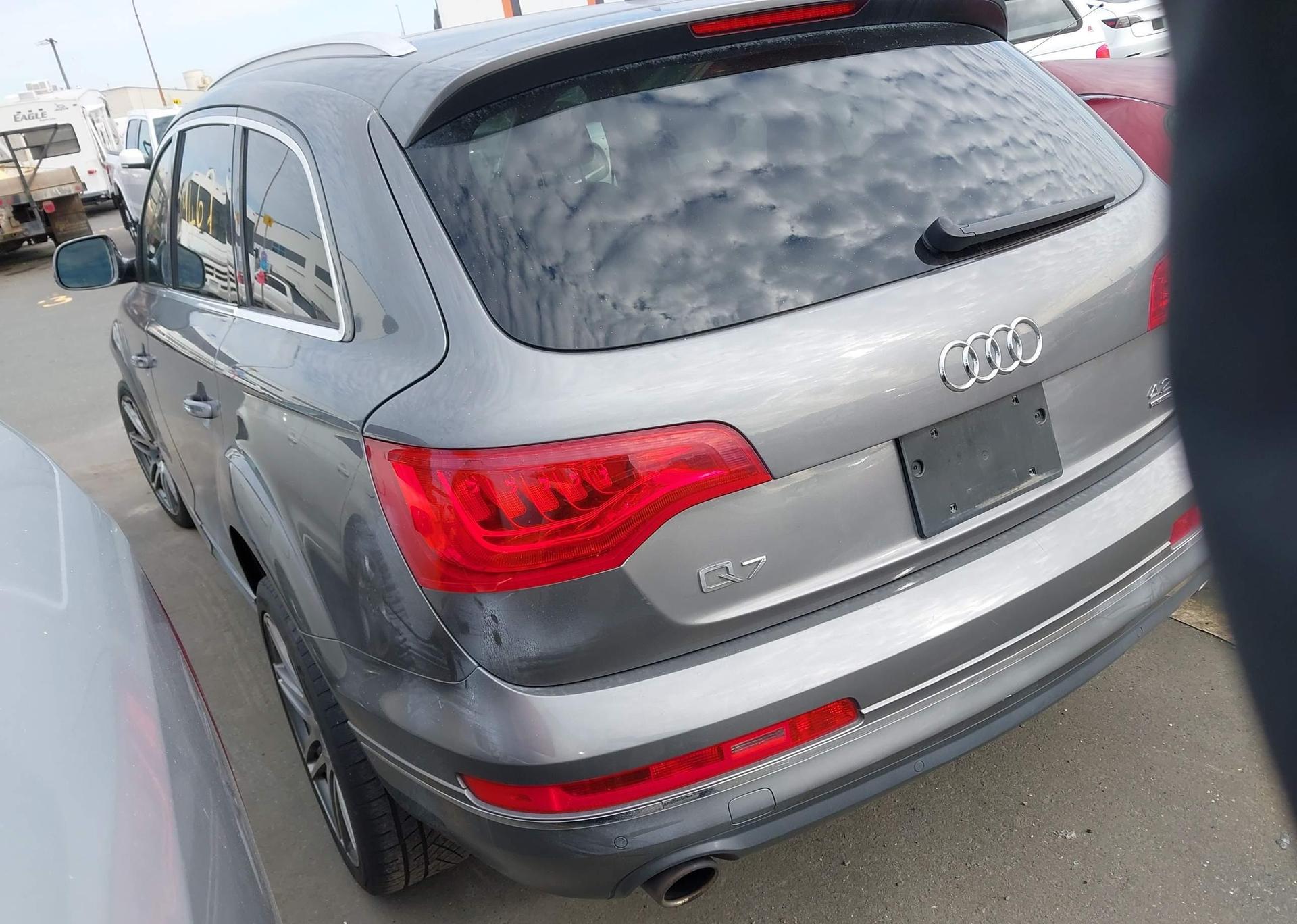 2010 AUDI Q7