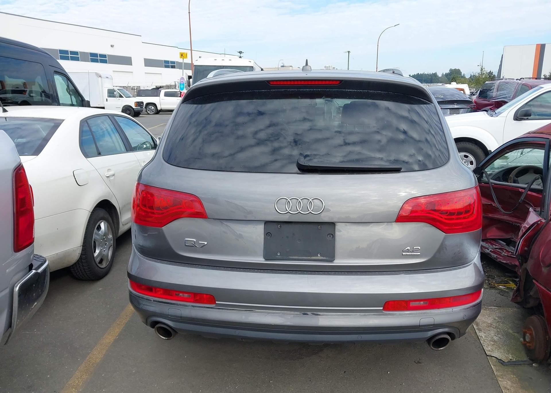 2010 AUDI Q7
