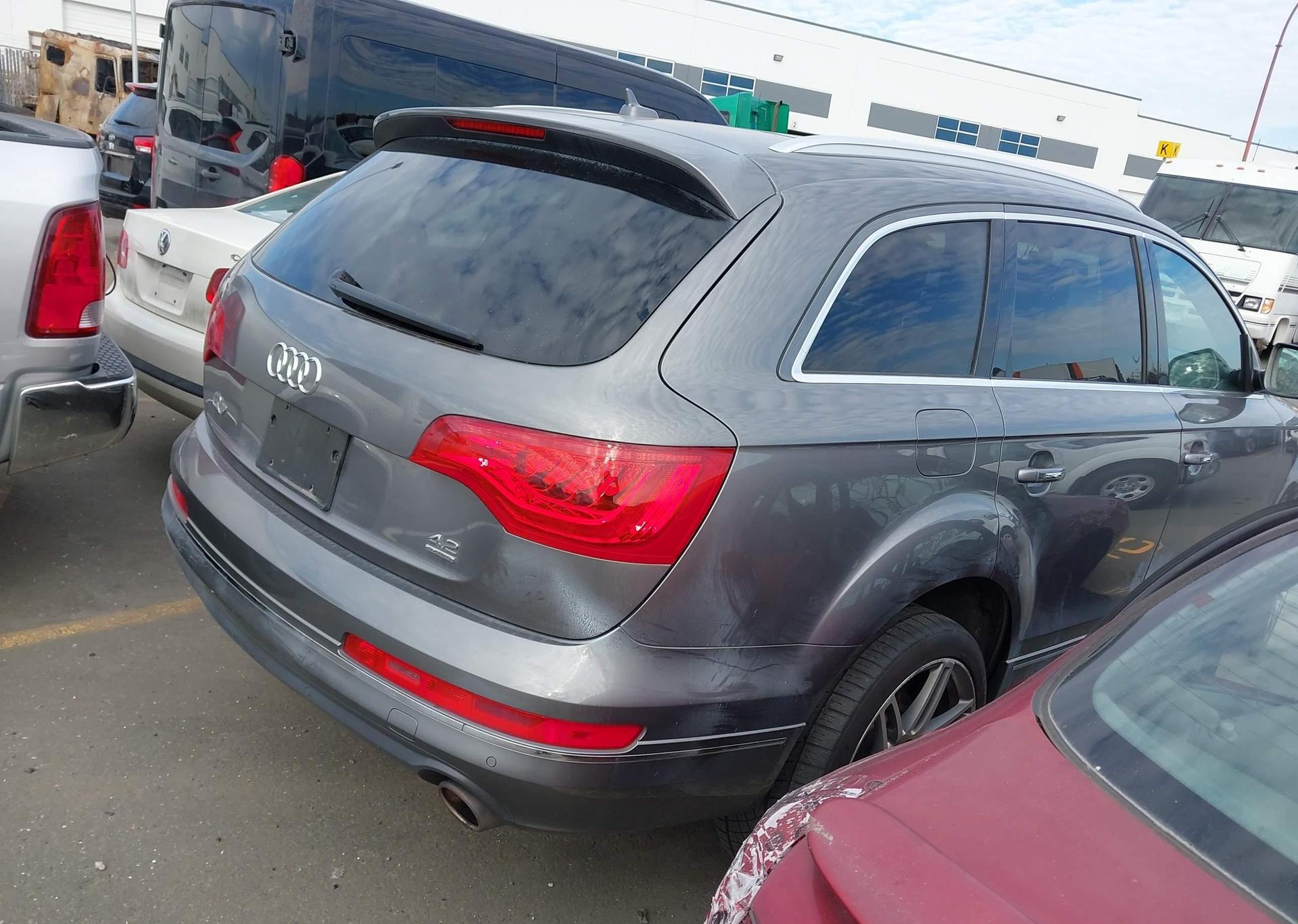 2010 AUDI Q7