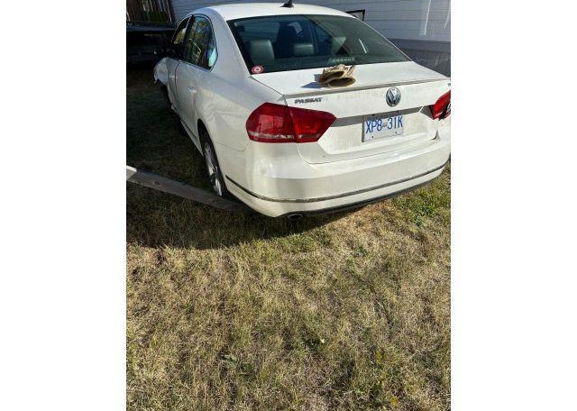 2015 VOLKSWAGEN PASSAT SEL