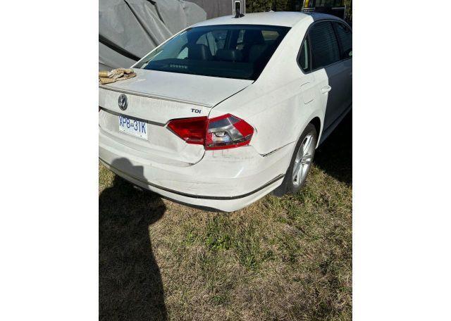 2015 VOLKSWAGEN PASSAT SEL