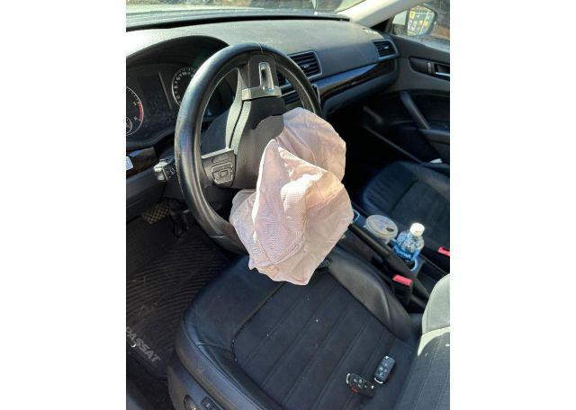 2015 VOLKSWAGEN PASSAT SEL