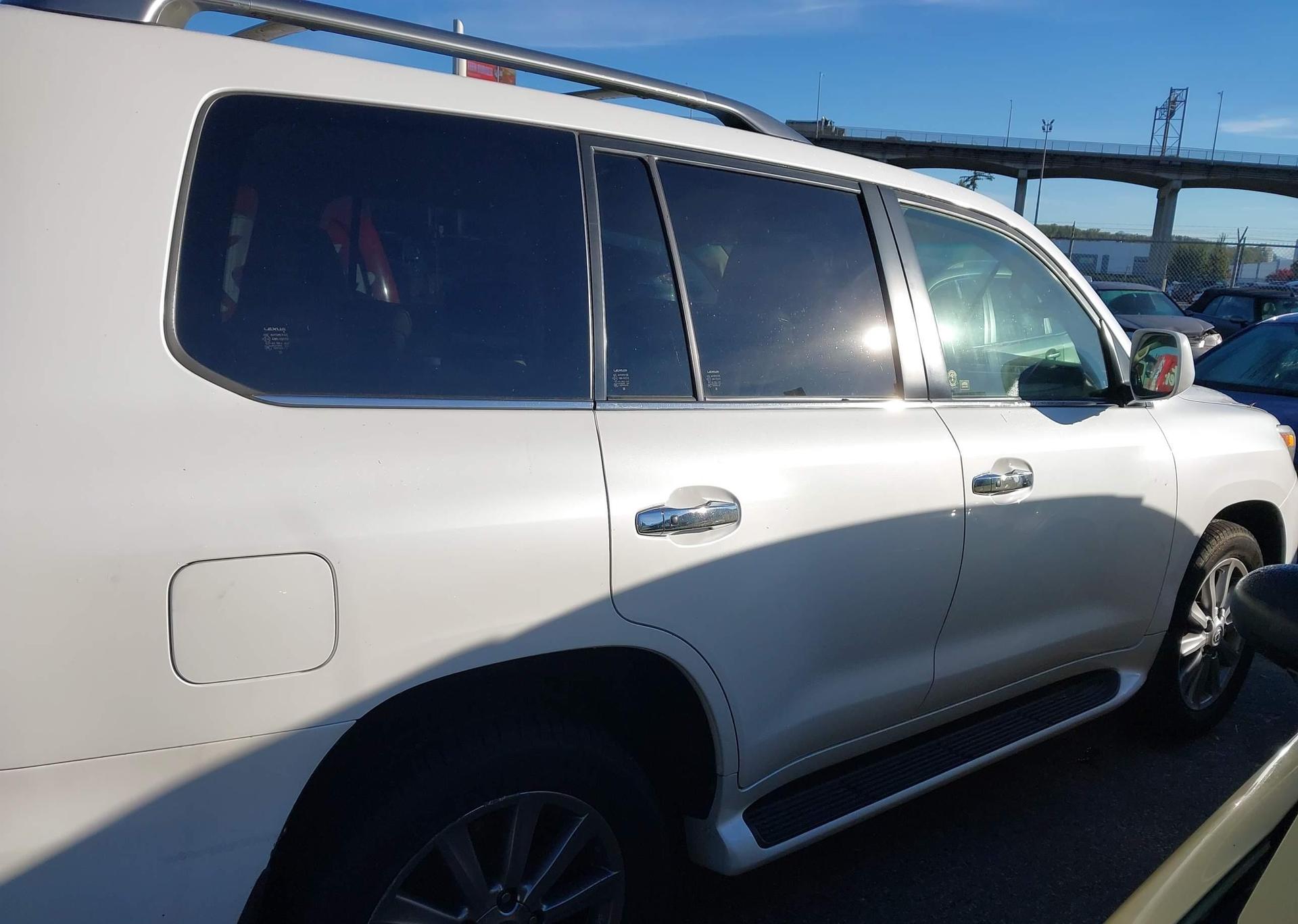 2010 LEXUS LX 570