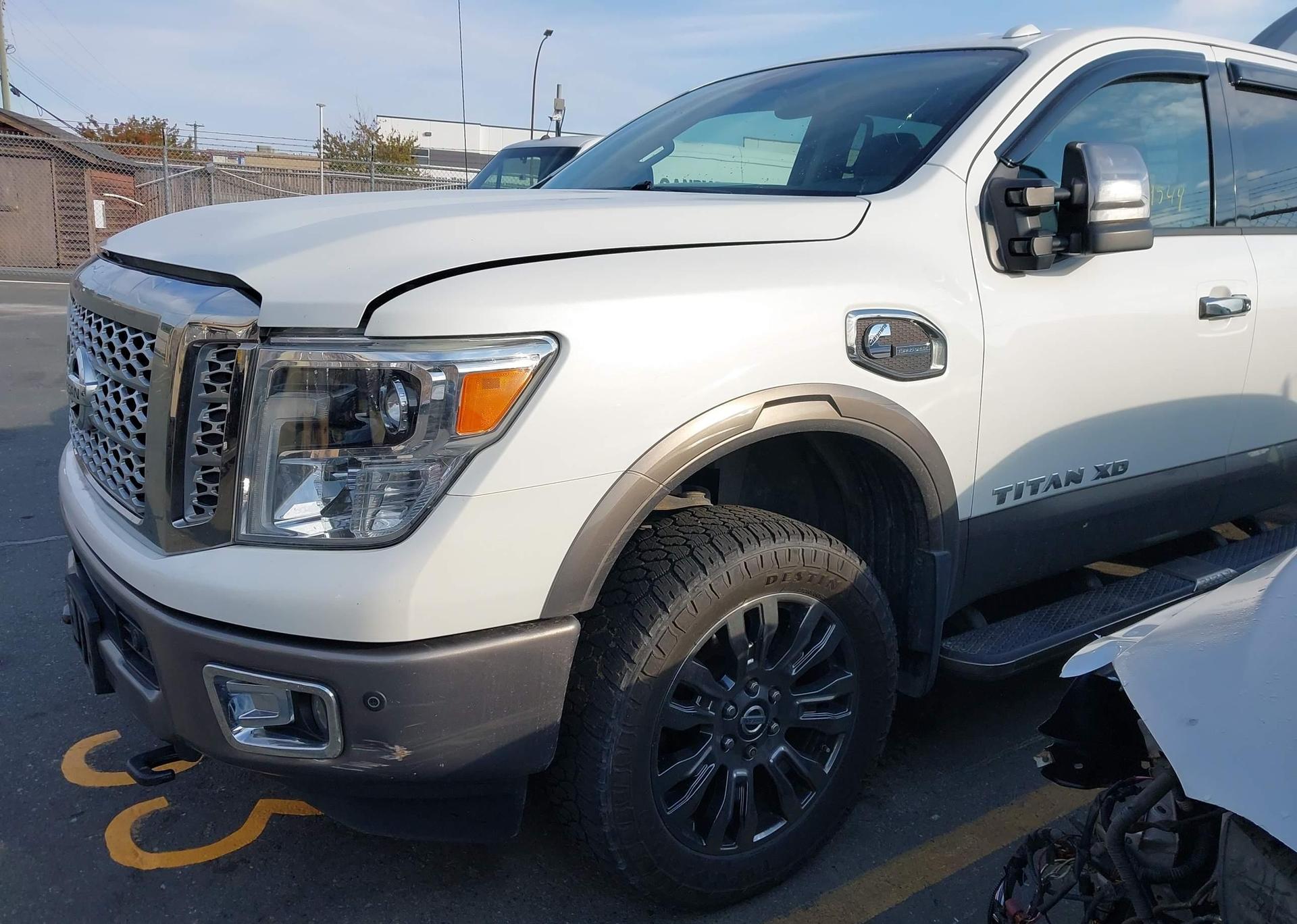 2016 NISSAN TITAN
