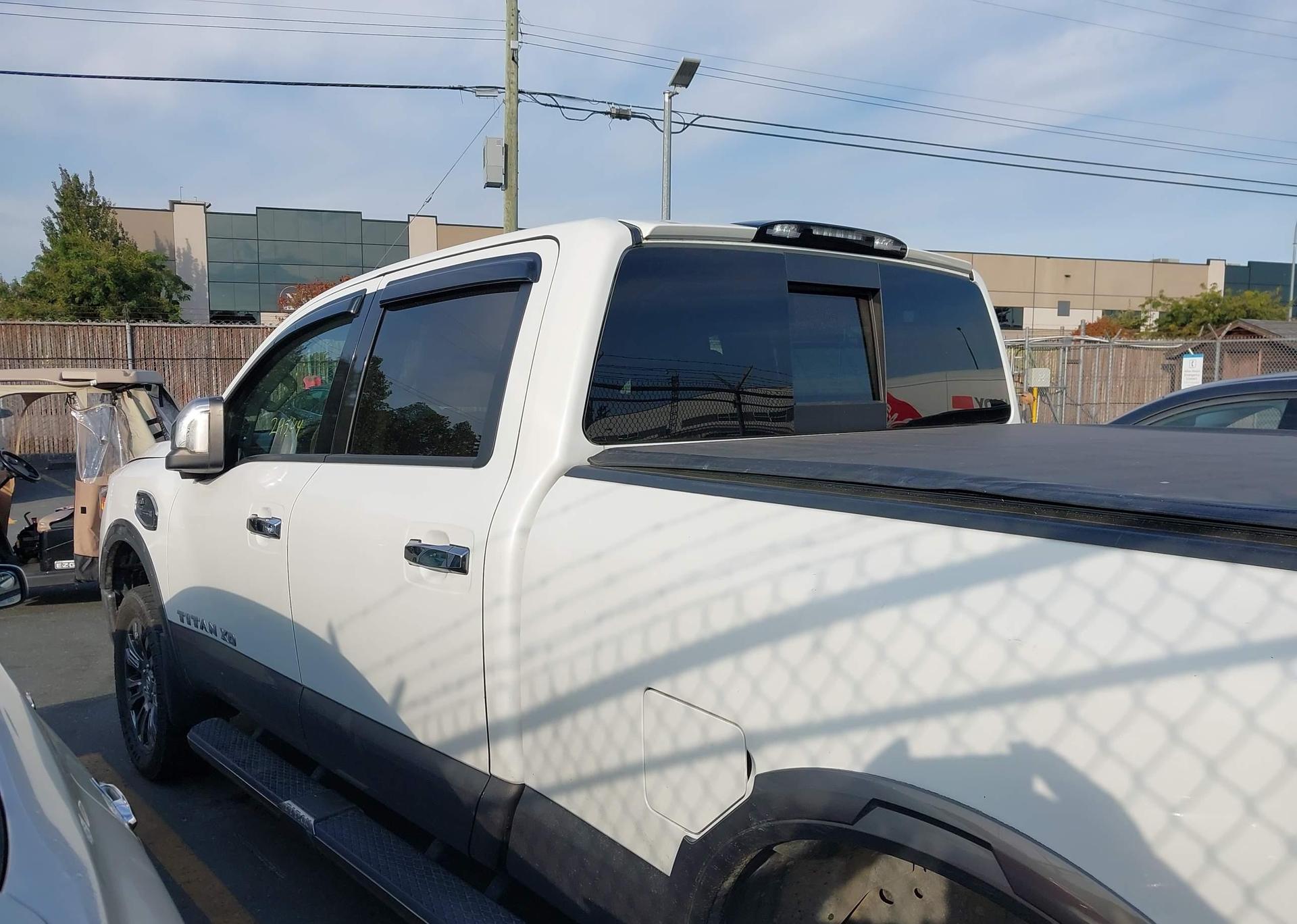 2016 NISSAN TITAN