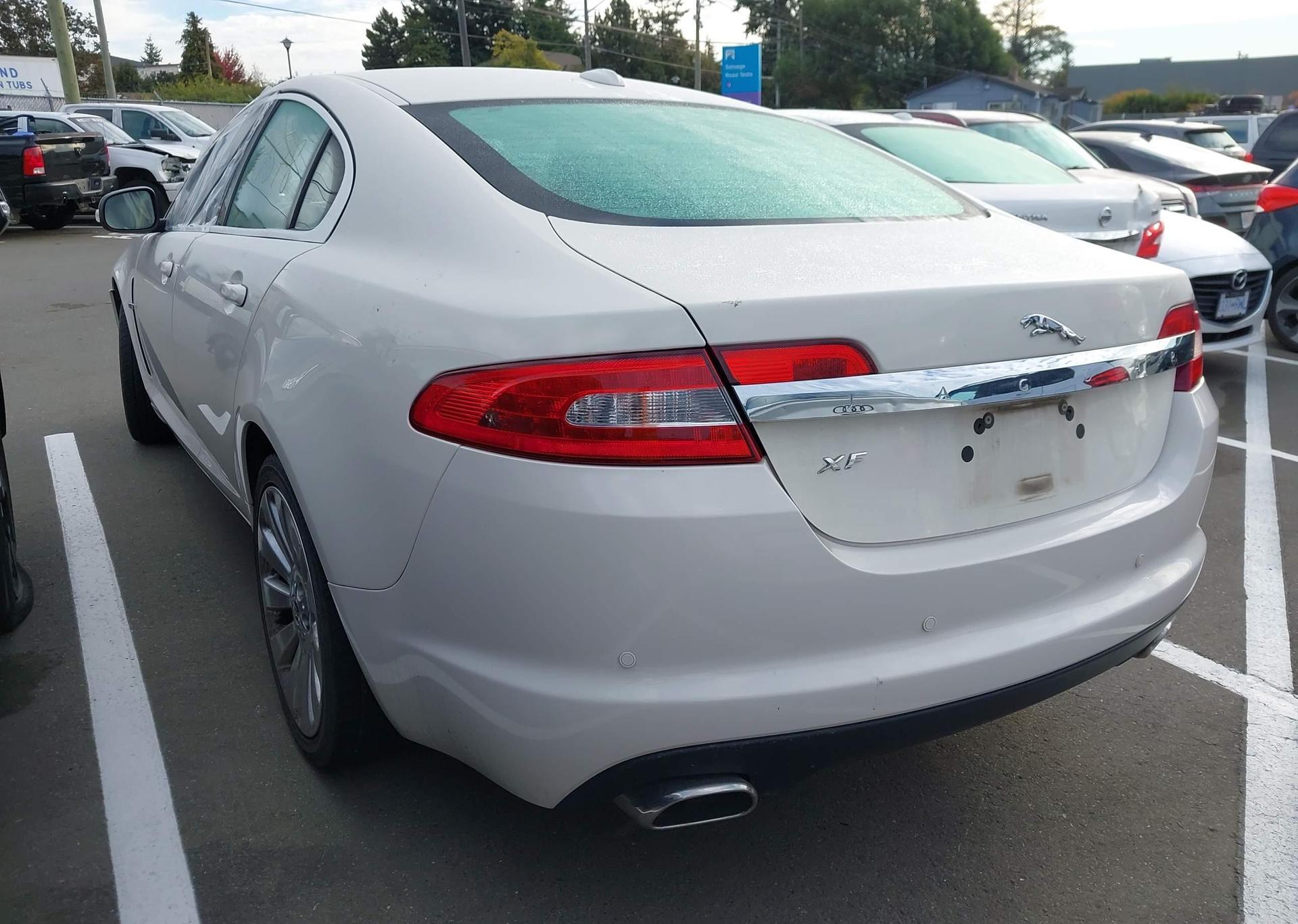 2009 JAGUAR XF