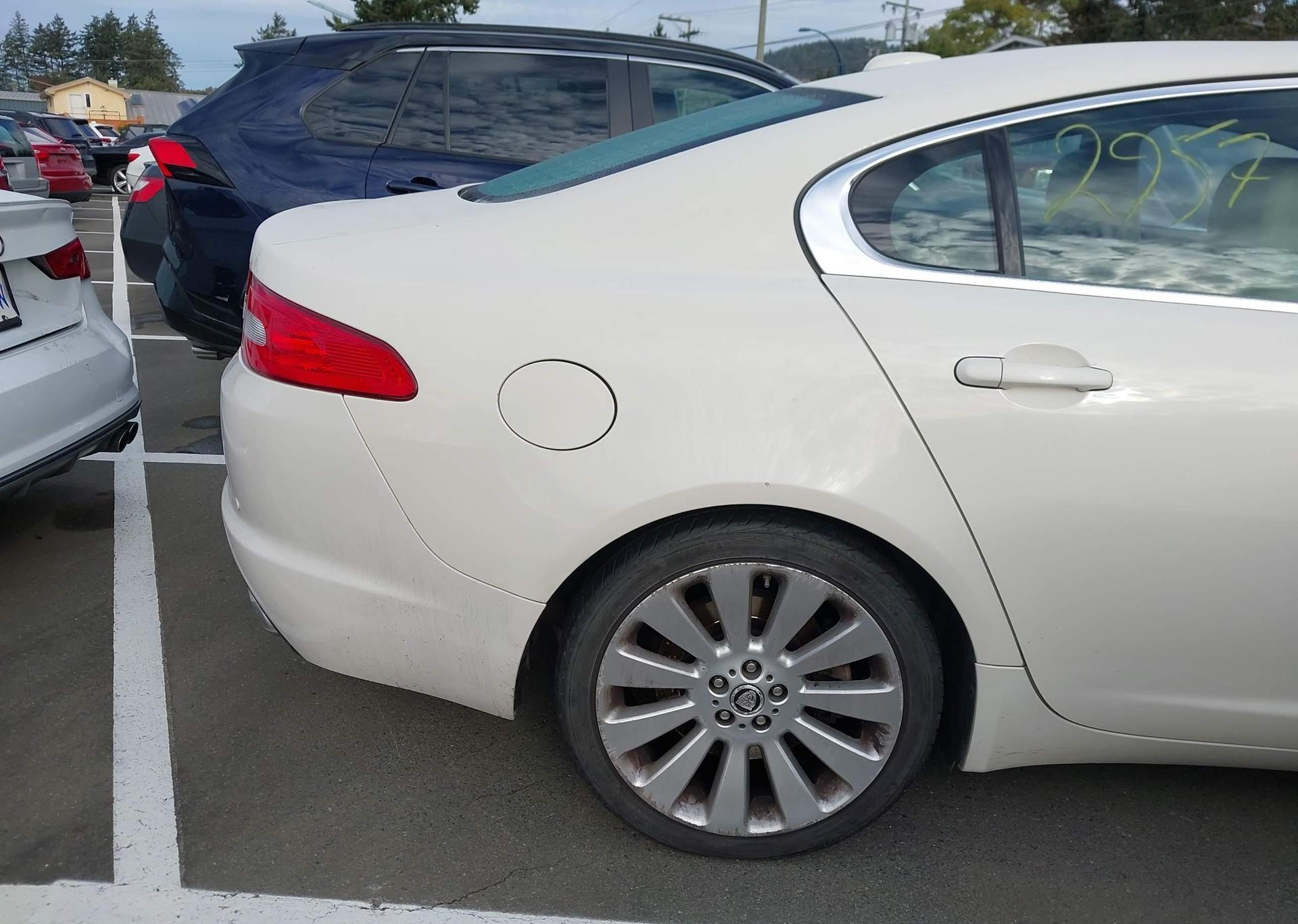 2009 JAGUAR XF
