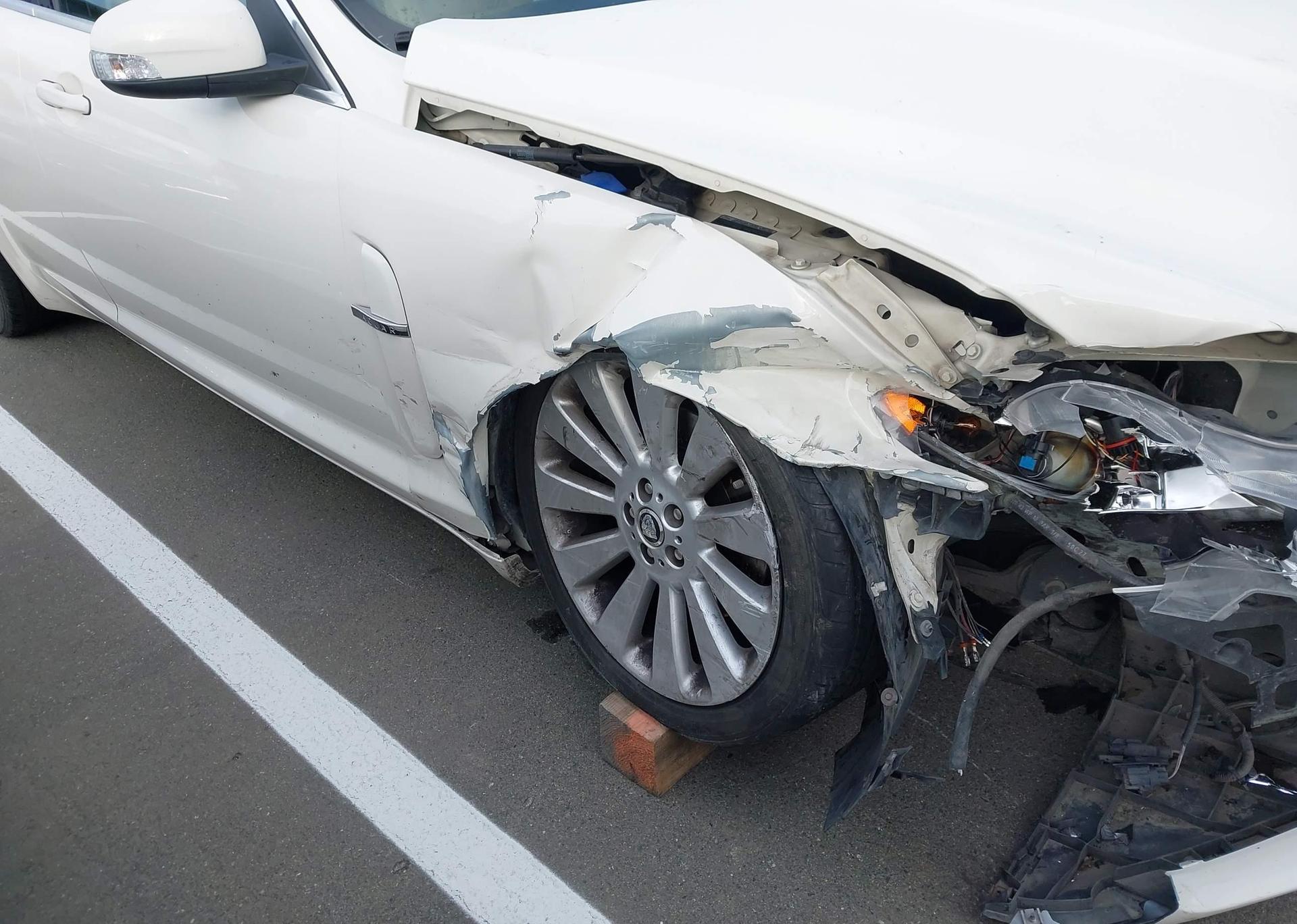 2009 JAGUAR XF