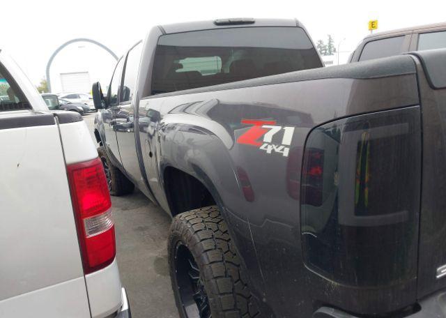 2011 GMC SIERRA K2500 SLE
