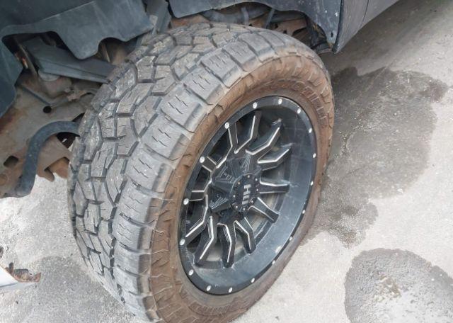 2011 GMC SIERRA K2500 SLE