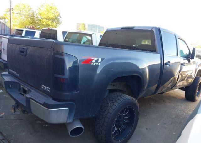 2011 GMC SIERRA K2500 SLE