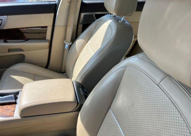 2009 JAGUAR XF