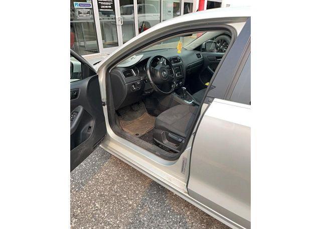 2012 VOLKSWAGEN JETTA