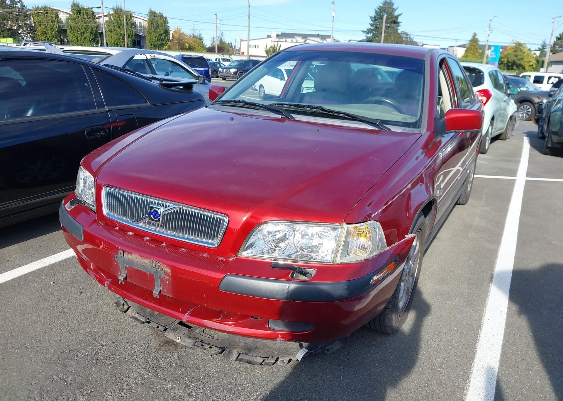 2002 VOLVO S40