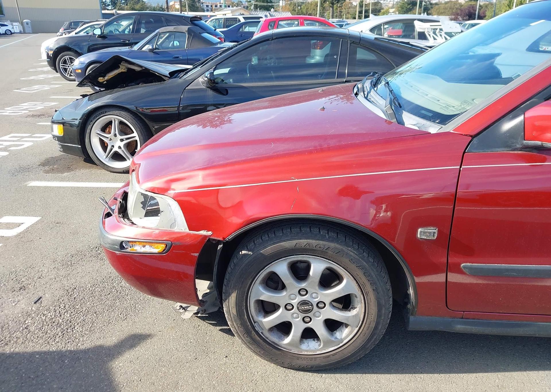 2002 VOLVO S40