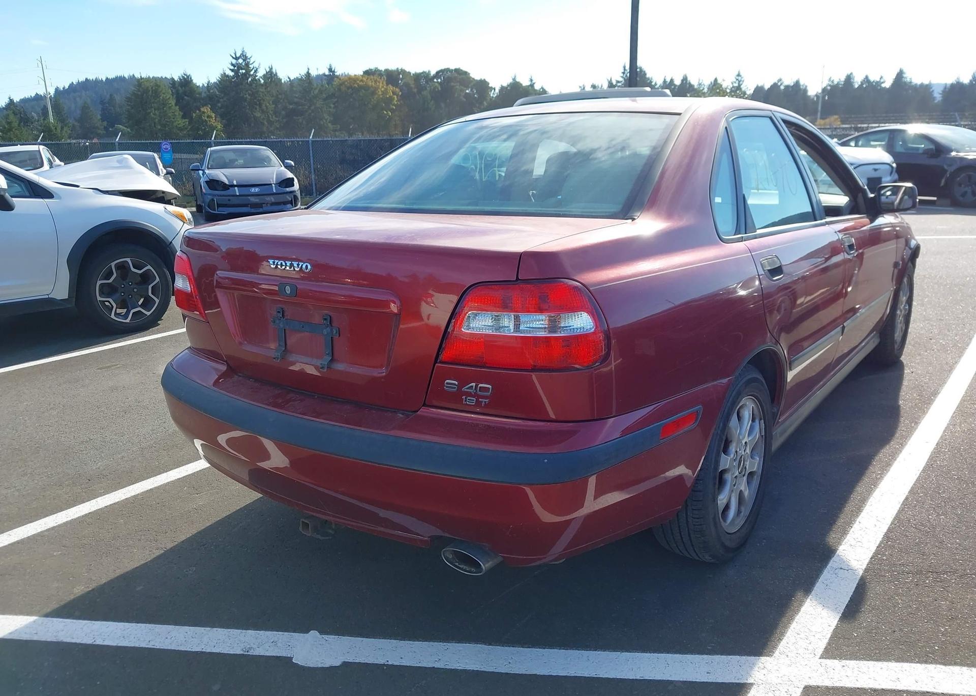 2002 VOLVO S40