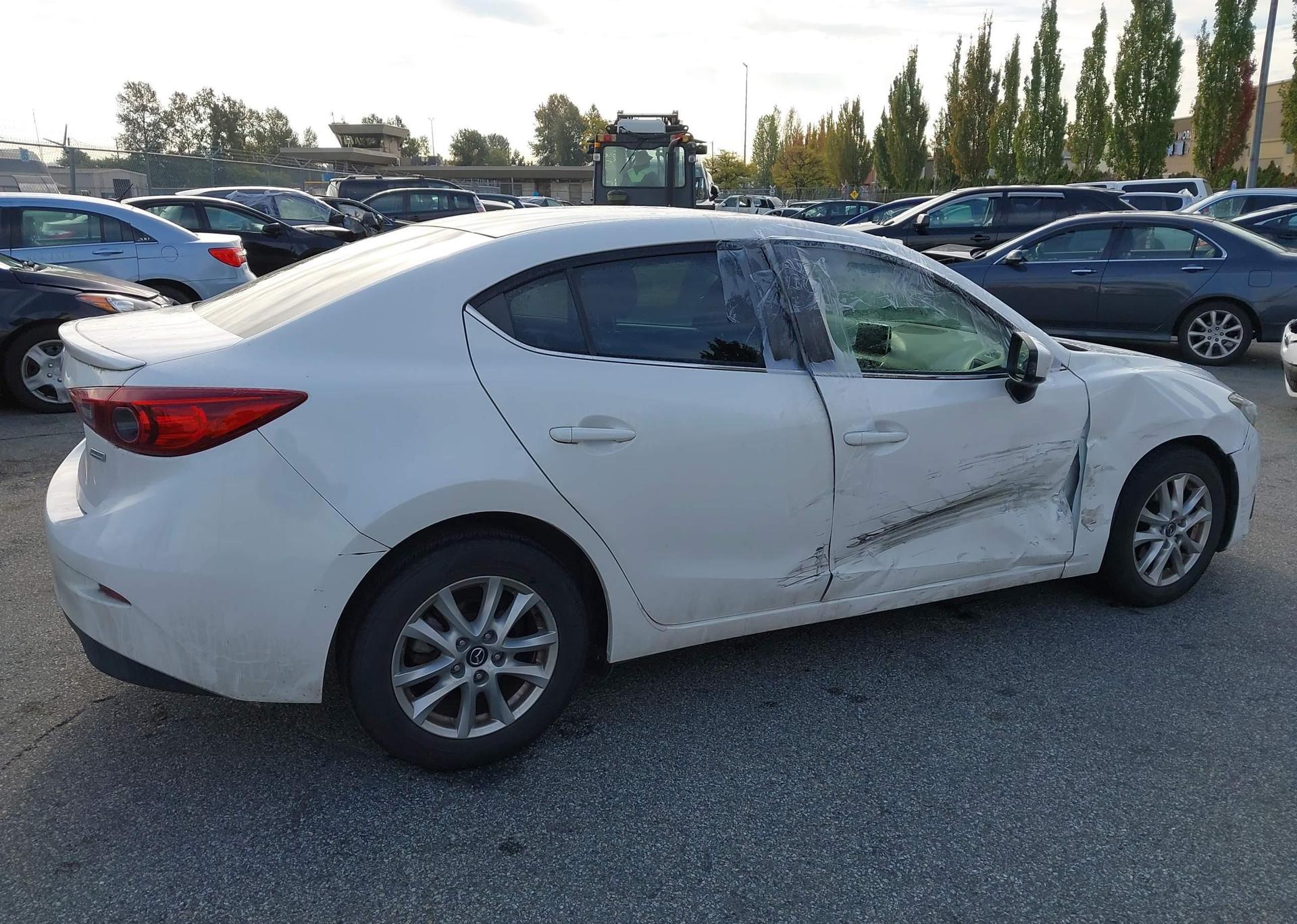 2015 MAZDA 3 TOURING