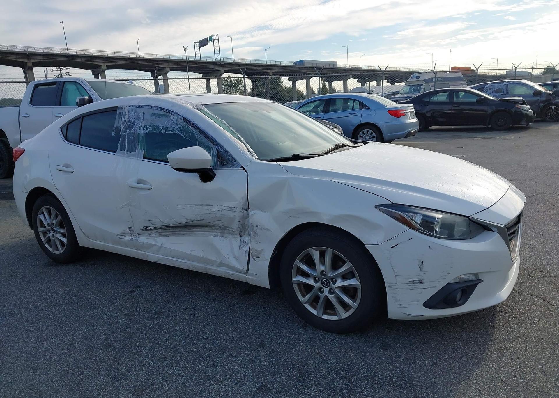 2015 MAZDA 3 TOURING