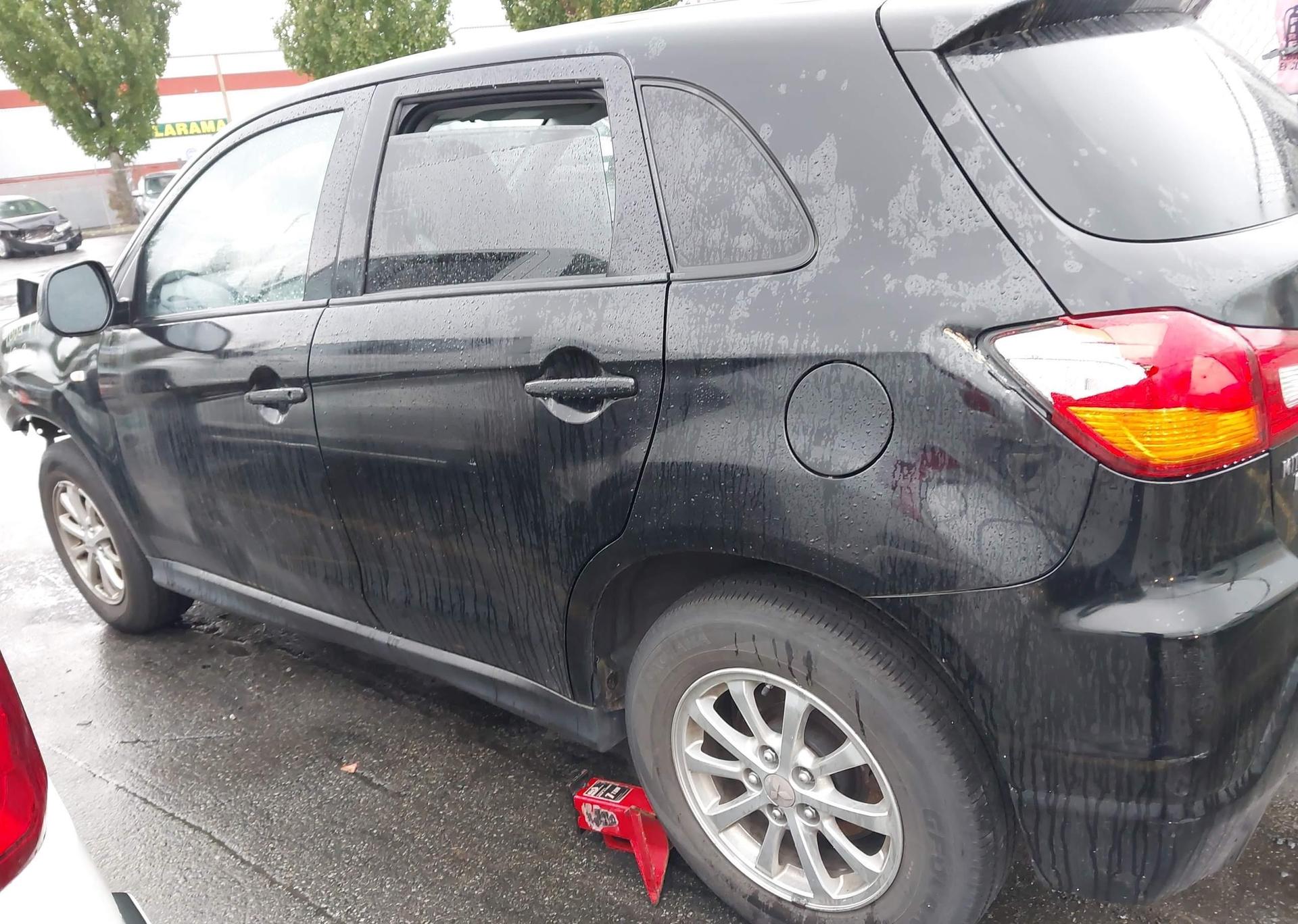 2012 MITSUBISHI RVR