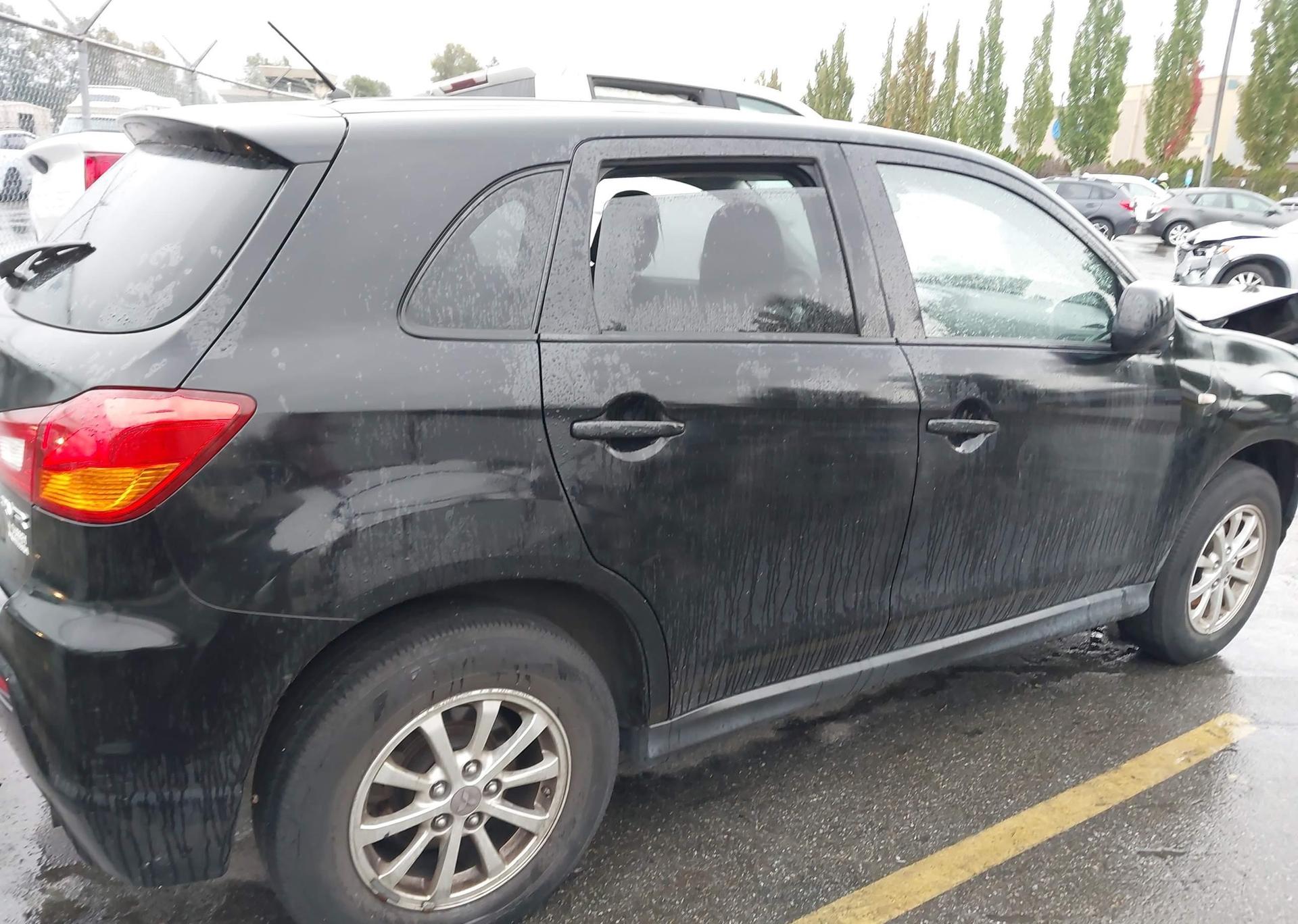2012 MITSUBISHI RVR