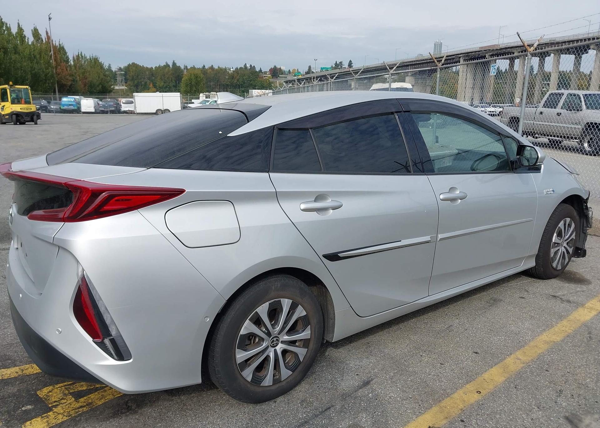 2020 TOYOTA PRIUS