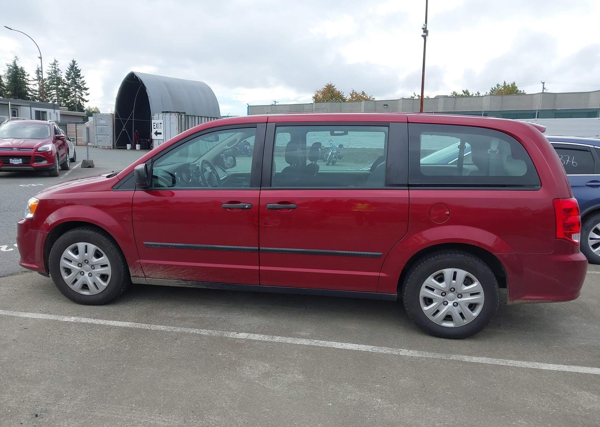 2014 DODGE GRAND CARAVAN SE