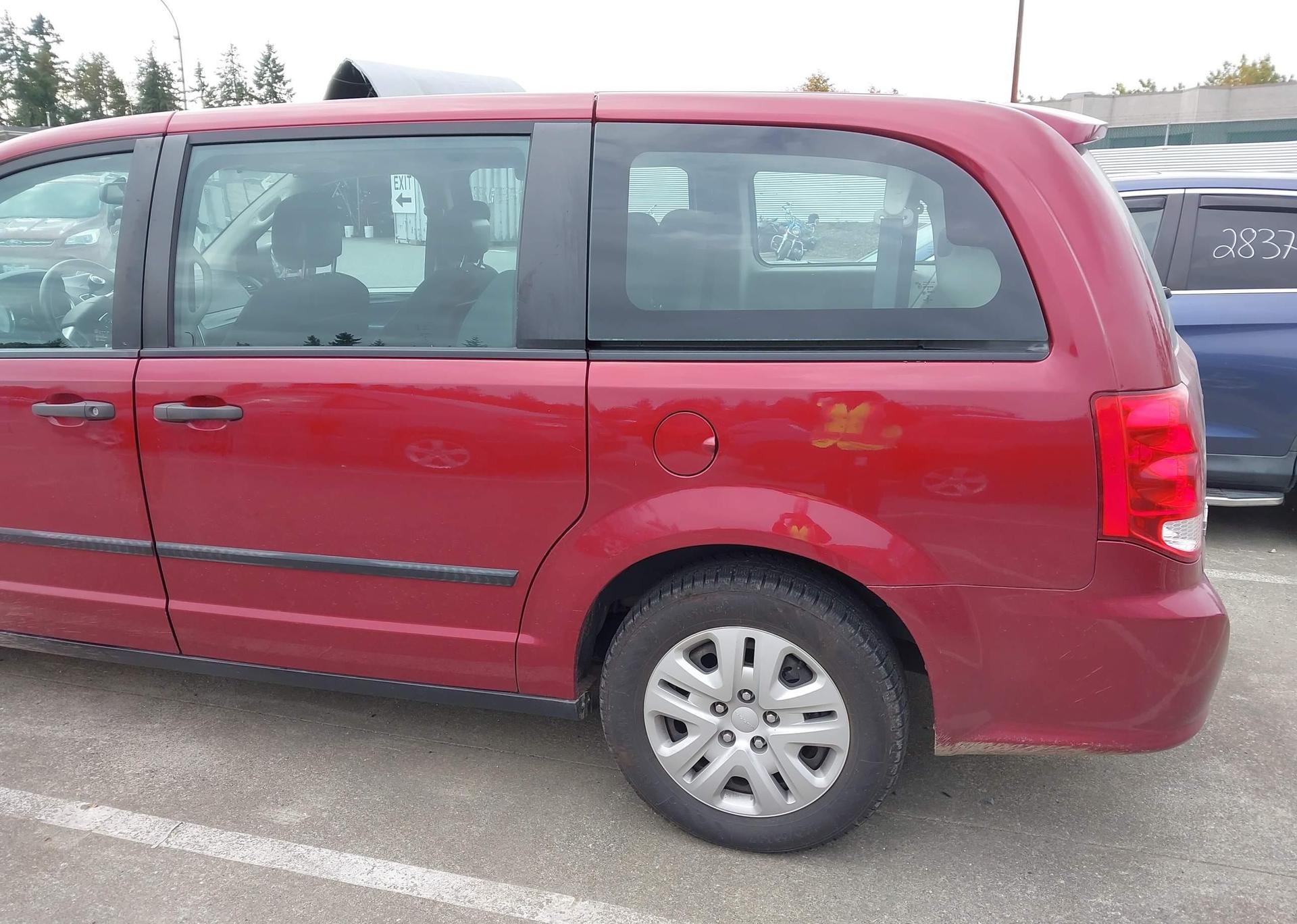 2014 DODGE GRAND CARAVAN SE