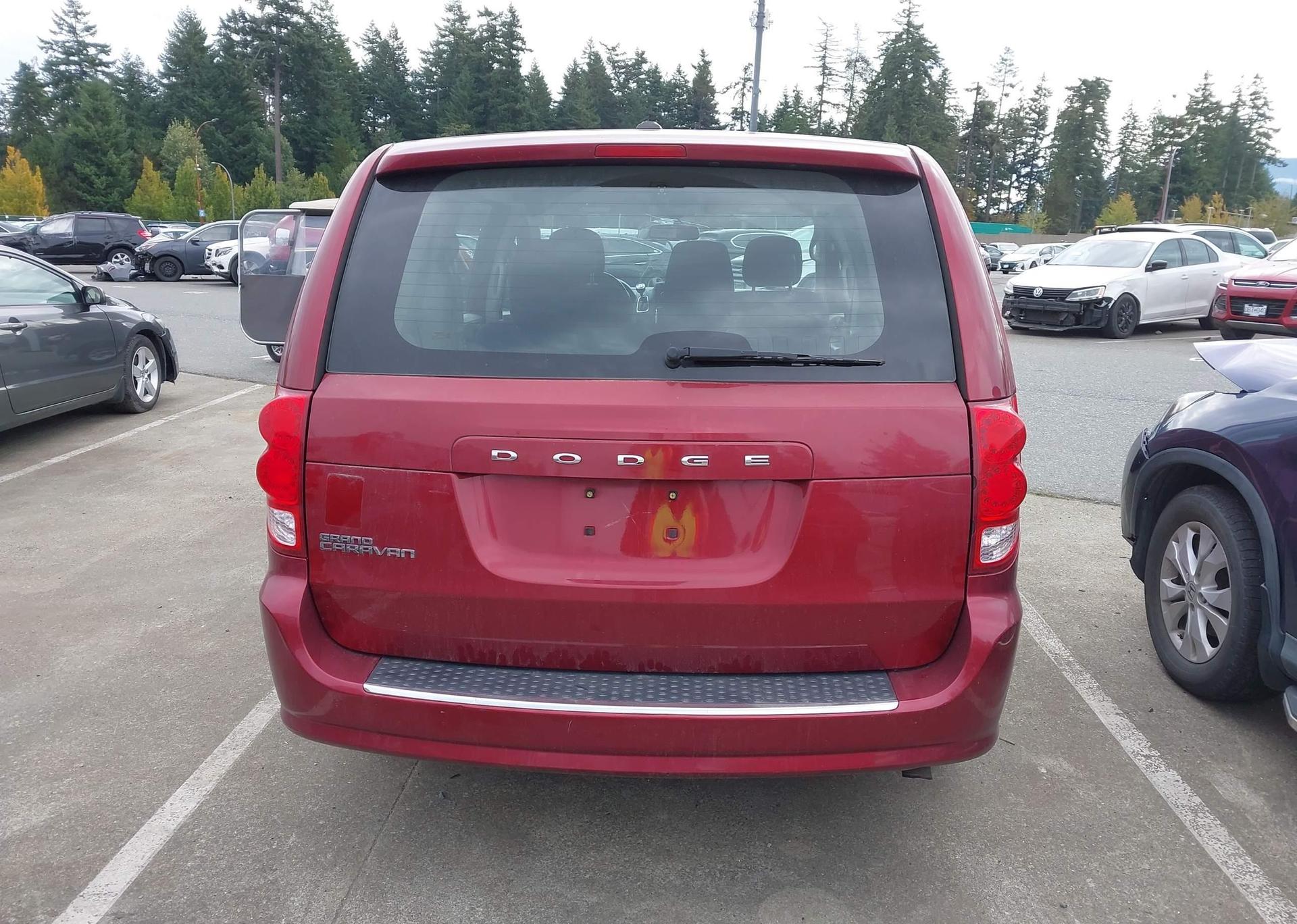 2014 DODGE GRAND CARAVAN SE