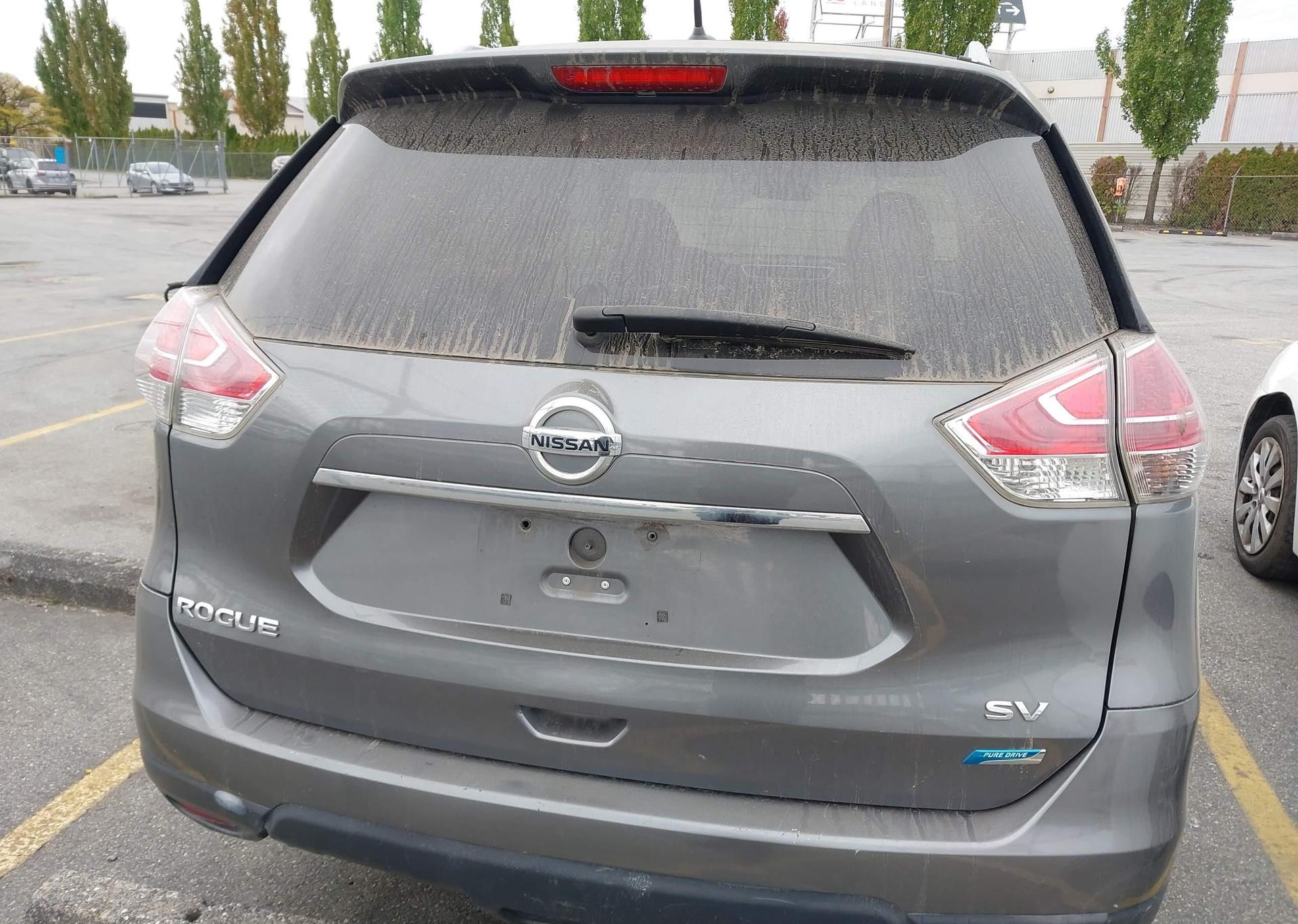 2015 NISSAN ROGUE