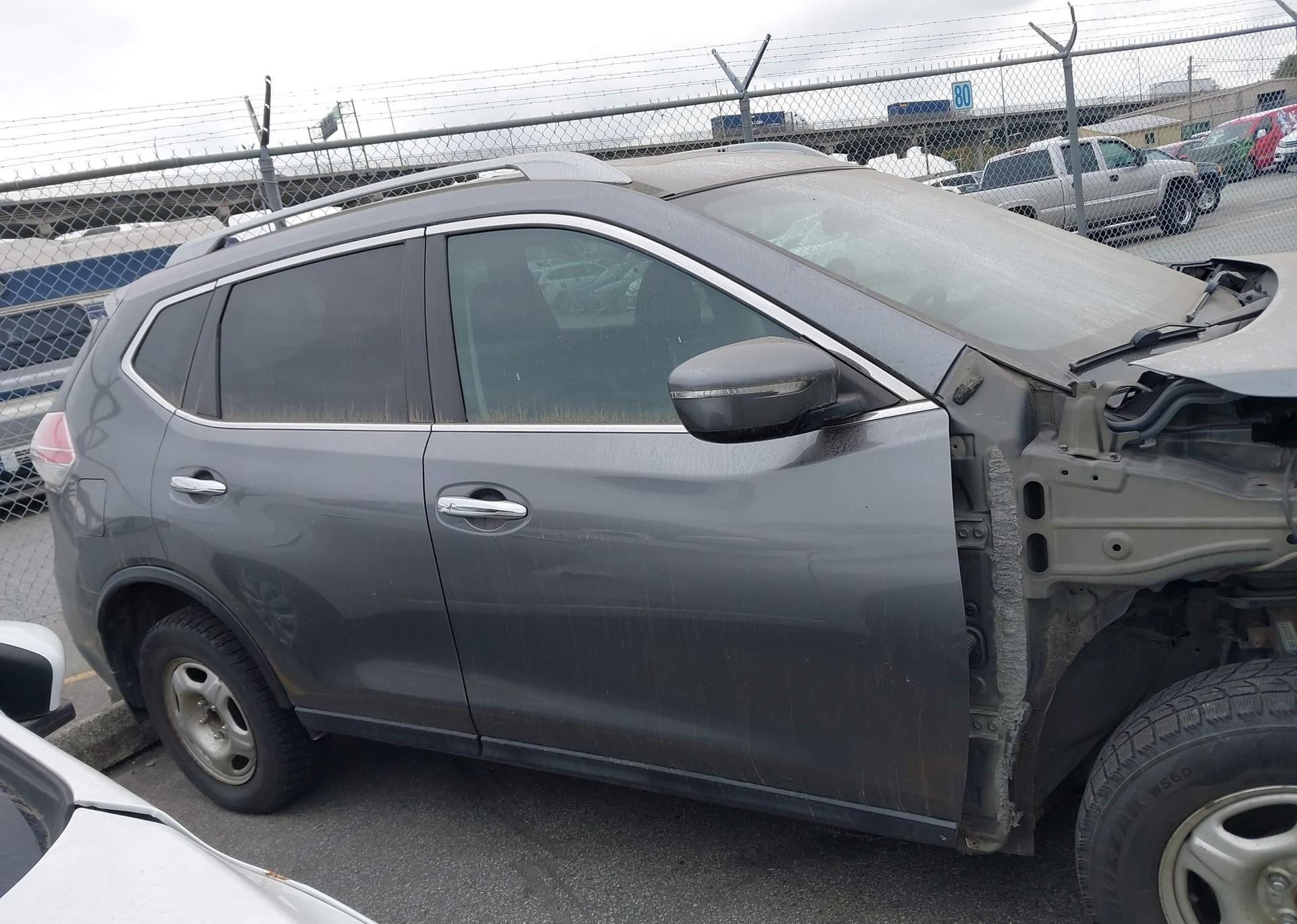 2015 NISSAN ROGUE