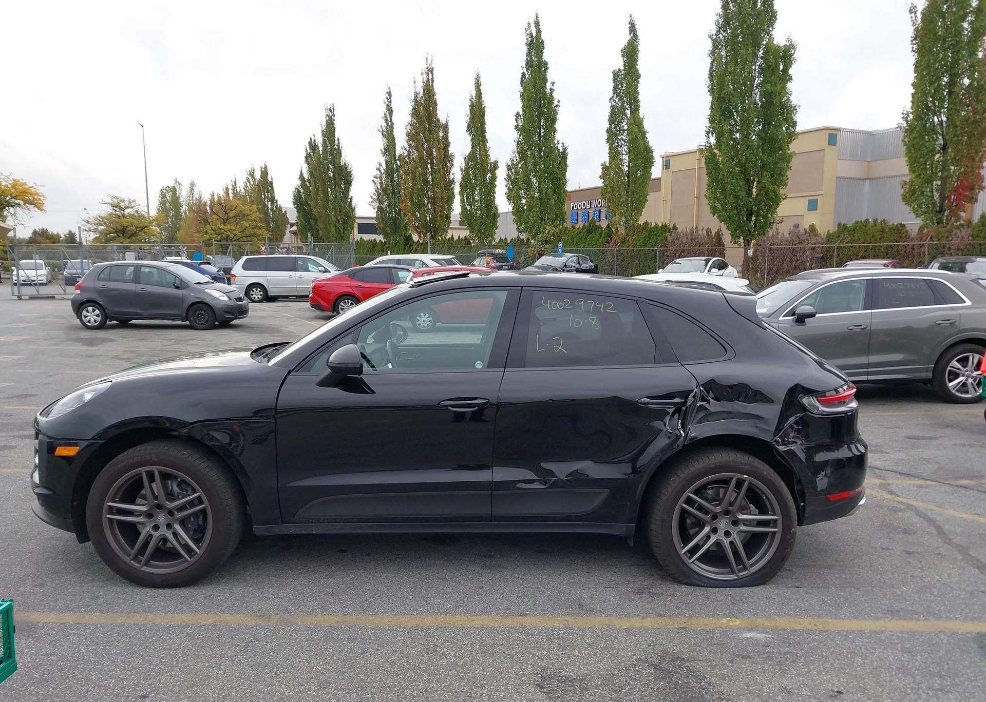 2021 PORSCHE MACAN