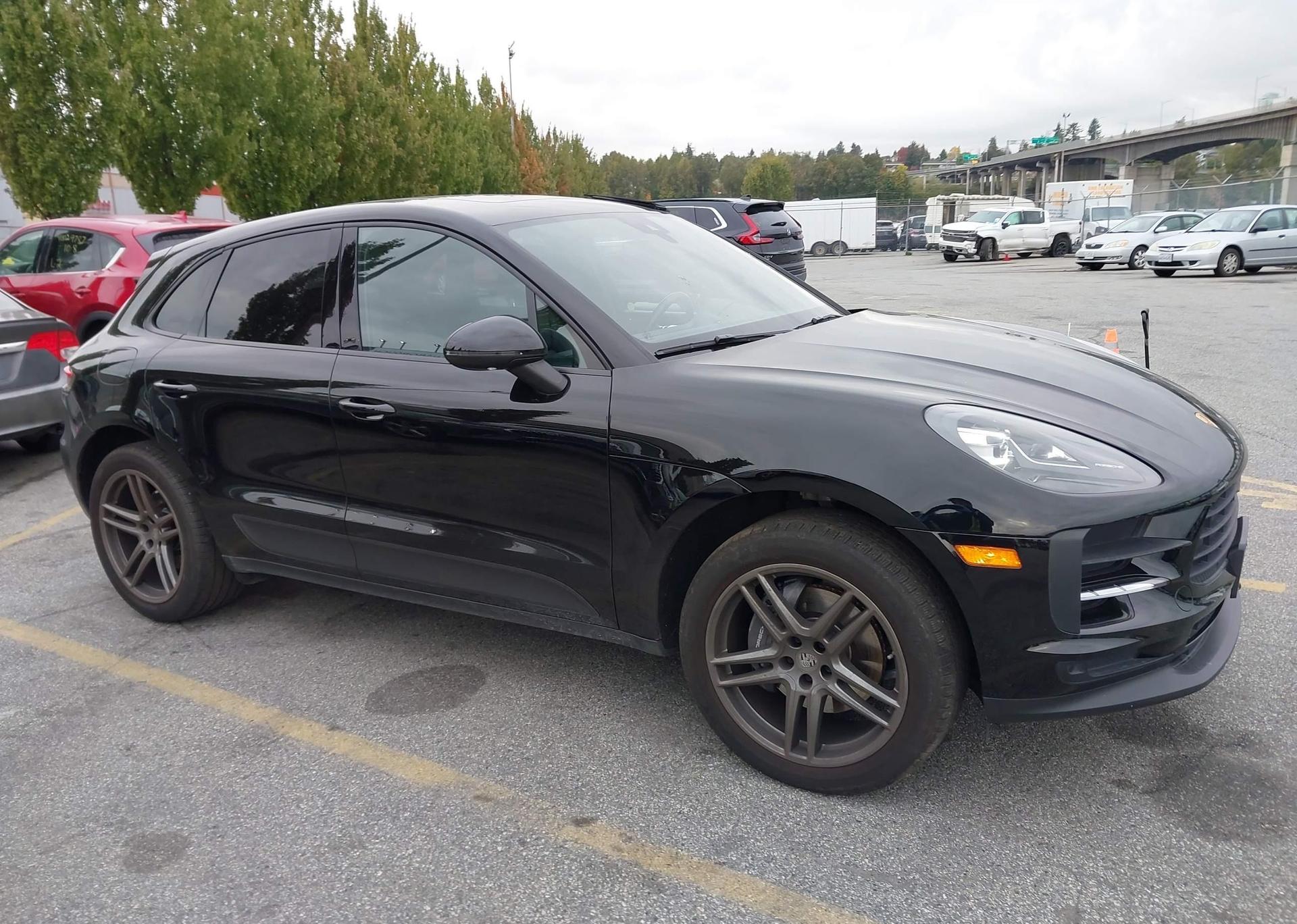 2021 PORSCHE MACAN