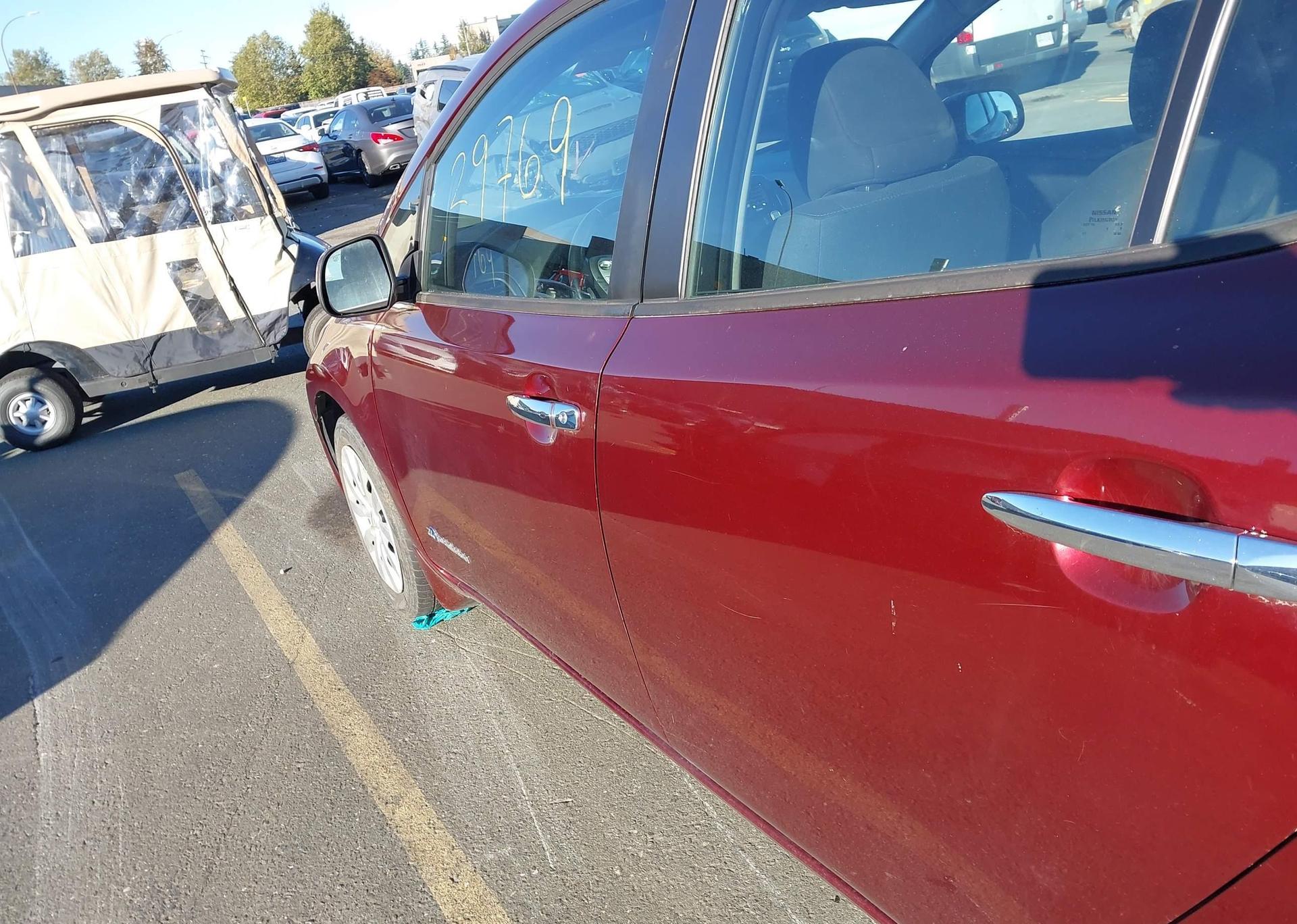 2016 NISSAN LEAF