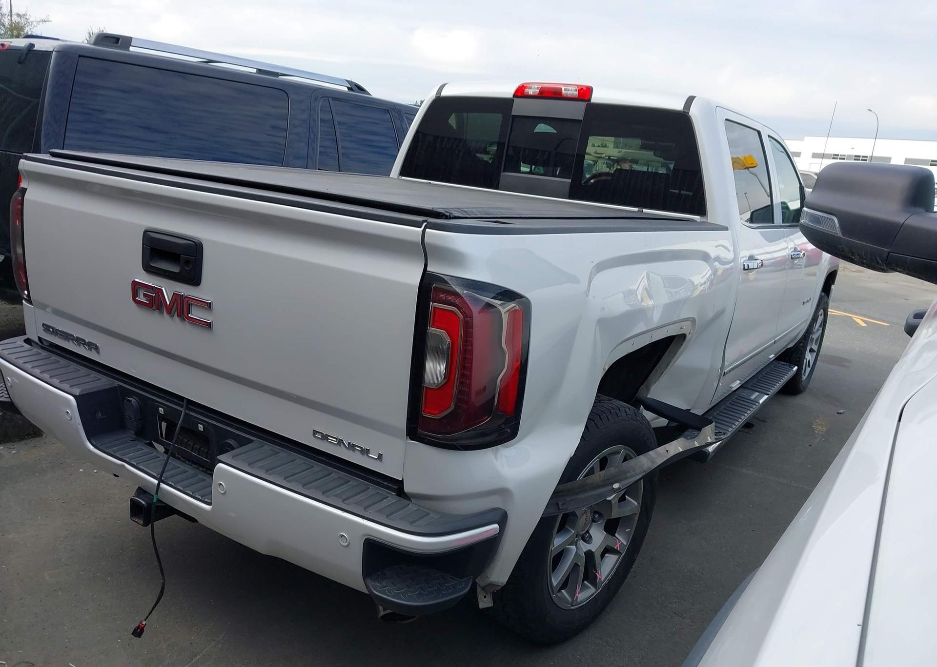 2018 GMC SIERRA K1500 DENALI