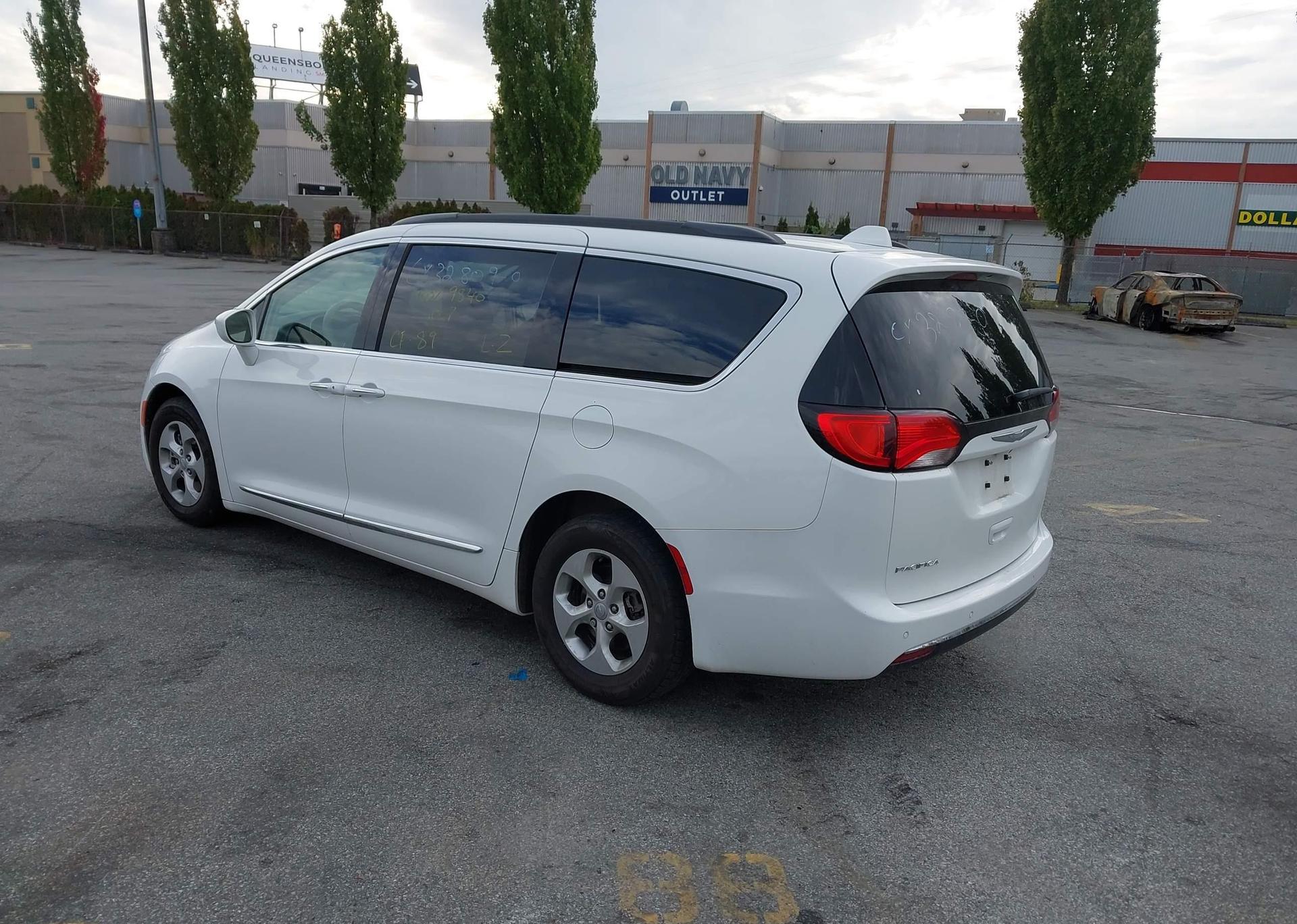 2017 CHRYSLER PACIFICA TOURING L