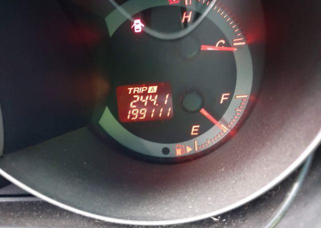 2004 MAZDA 3 S