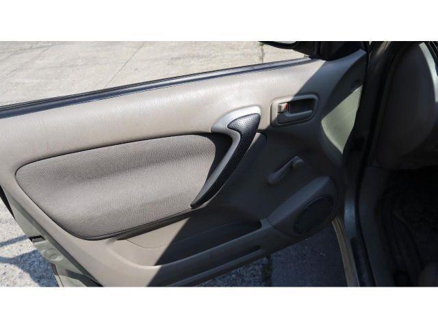 2001 TOYOTA RAV4