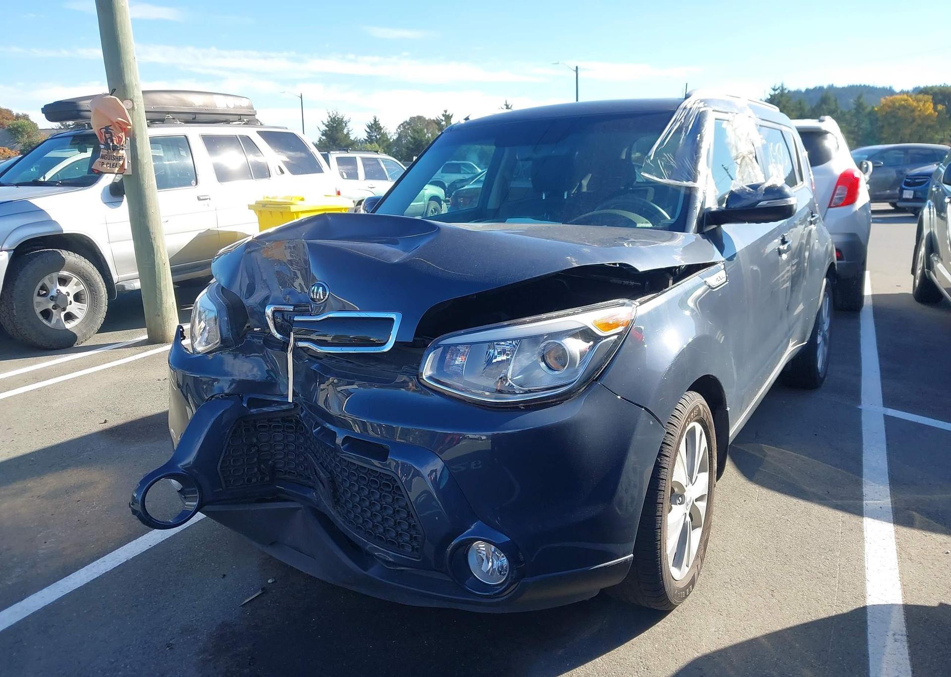2015 KIA SOUL +
