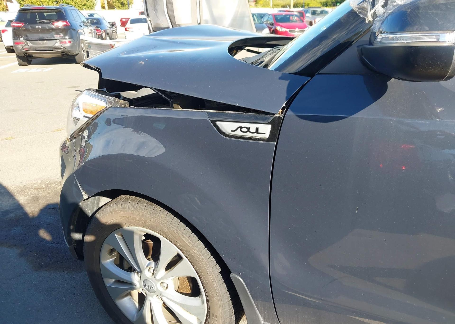 2015 KIA SOUL +